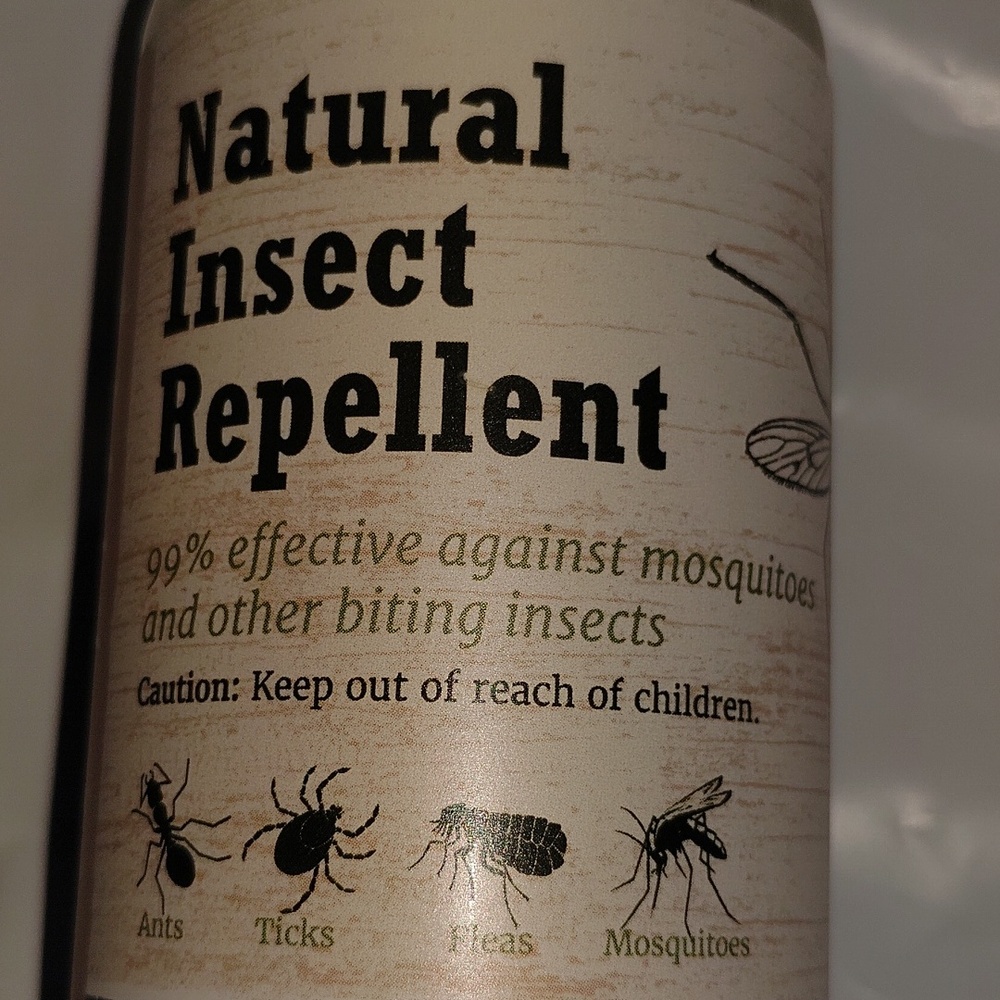 Natural Insect Repellent DEET-free dermatologist tested Essential Oils 6 fl. oz. - Picture 6 of 16